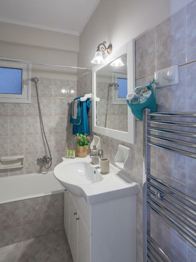 Athens Cozy Gem 2Br Apt - 200Mbps - 10 Min To Acropolis By Subway Atenas Exterior foto